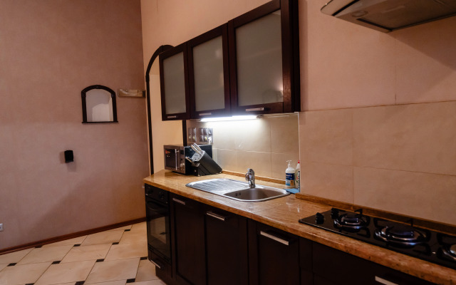 S Dzhakuzi Dlya 6 Chelovek Apartments