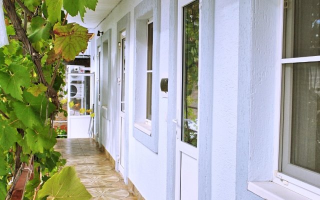 Na Kolkhoznoy Guest House