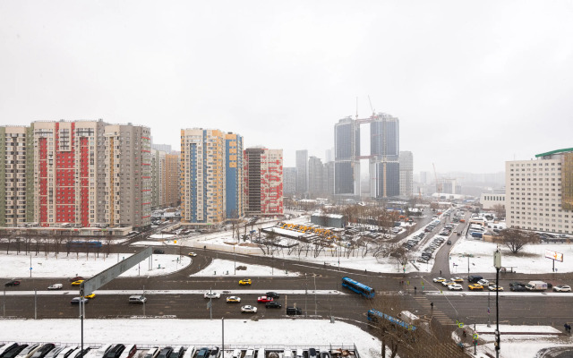 s SHikarnymi Vidami evro-trekhkomnatnaya Flat