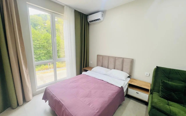 Svetlaya Studiya S Kukhney V Apart-Komplekse S Basseynom Apartments