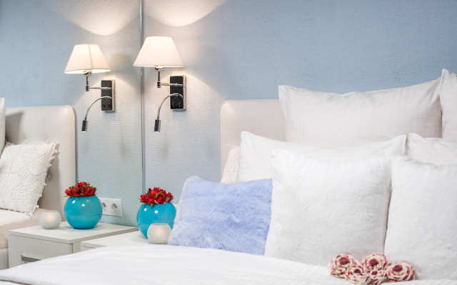 Апартаменты Тихая студия 38кв.м,напротив Центрального Парка,вокзал пешком