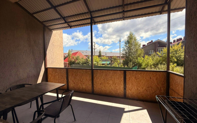 Na Ozere Bannom Vozle Gornolyzhnogo Tsentra Apartamenty