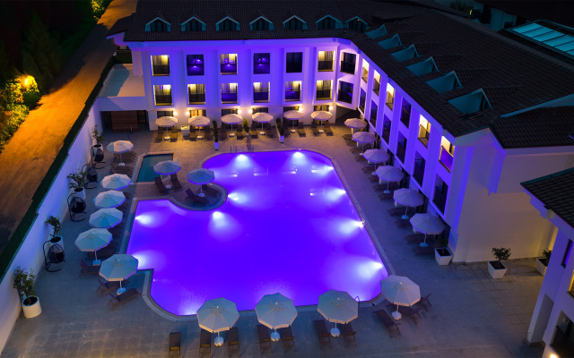 Saint Star Kemer - Adult Only +16
