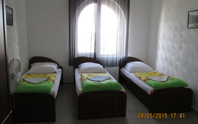 San Rest U Alexa Guest House