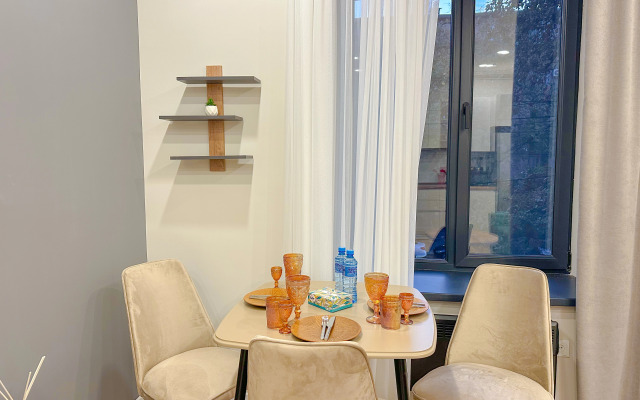 Ne Daleko Ot Metro Flat