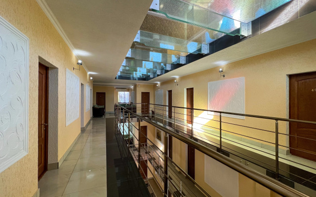 Hotel Medoviy