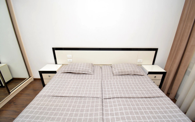 2-K v Novostroyke, Ulitsa Pavstosa Byuzanda, Bu955 Flat