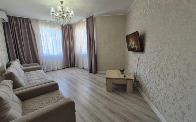 Trekhkomnatnye V Zhigulinoy Rosche Apartments