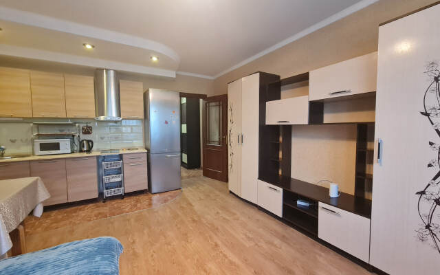 Na Ulitse Kuryzhova 16 Flat