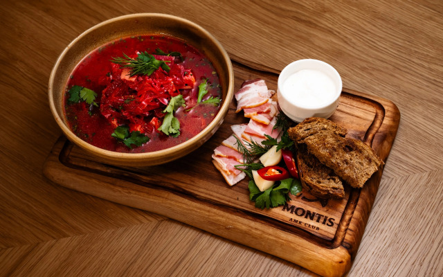 Amk Montis Hotel