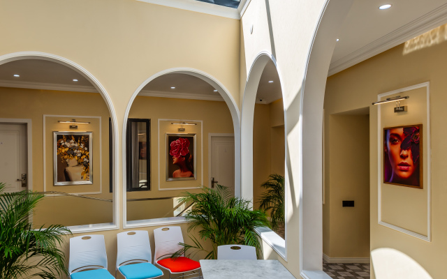 Hillside City Center Boutique-Hotel