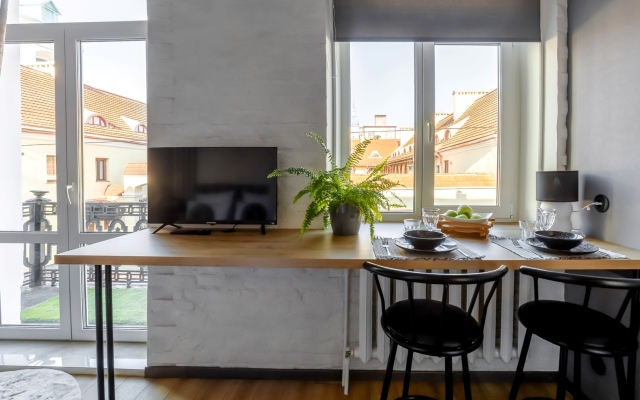 EvroUjut Ujutnaja studija s vidom na sobor Apartments