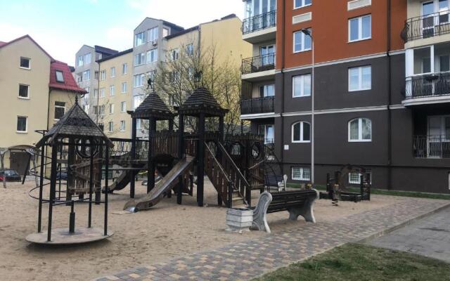 Апартаменты 3 комнаты в Центре рядом с Электричкой на Море