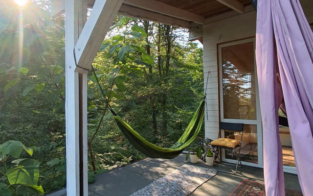 Uedinennoye v Tsentre Sochi Bungalow