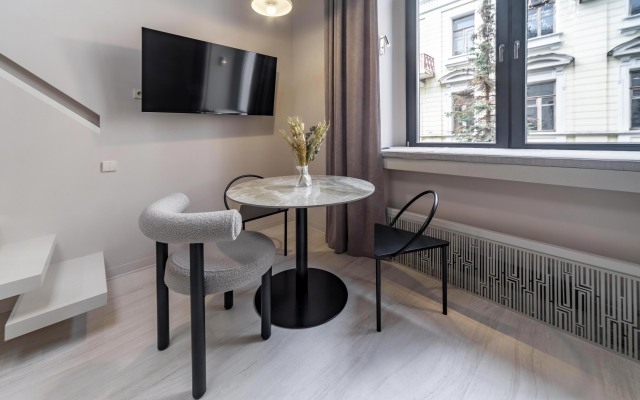 Dvuhurovnevaya v osobnyake u Kremlya Flat