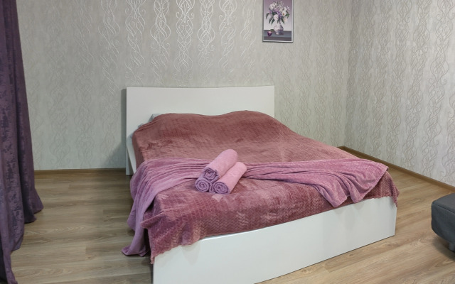 Na Industrialnoy 1B/3V Apartments