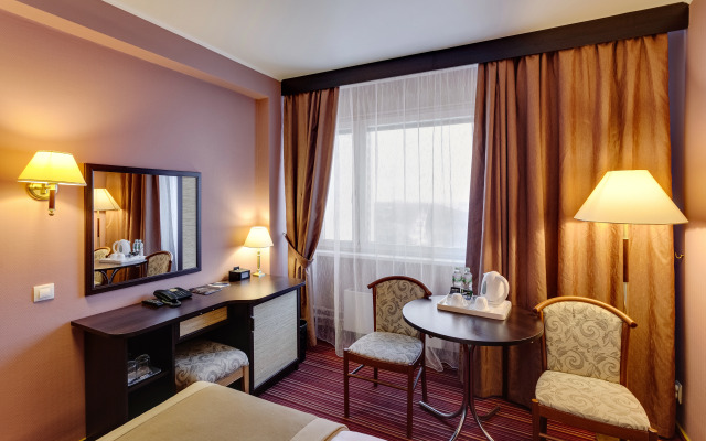 Vega Izmailovo Hotel