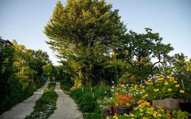 Shromantic Garden Guest house