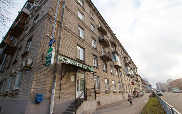 Na Frunze 1 Apartments