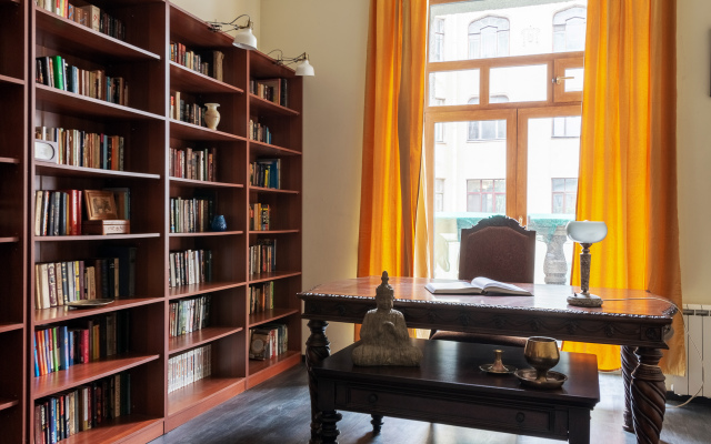 1912 na Respektabelnoy Petrogradke Apartment