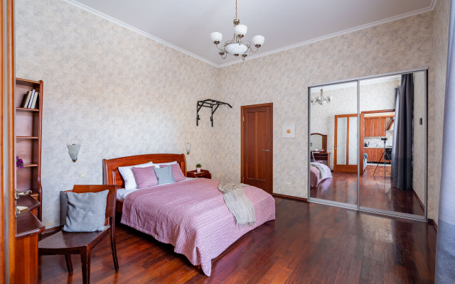 Квартира 2 Ночи на улице Жуковского 59