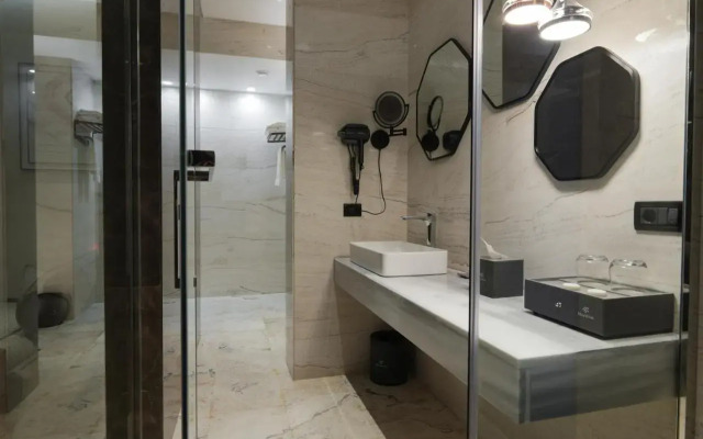 Mounthree Resort Hotel