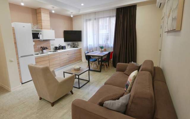 Квартира Двухкомнатная напротив ТЦ Горки Город