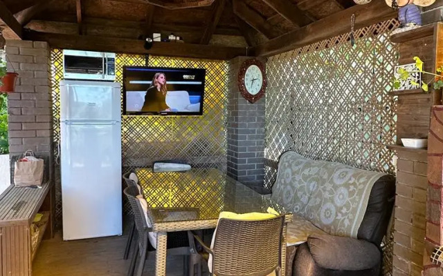 Dom Dlya Otdykha S Basseynom I Saunoy Private house