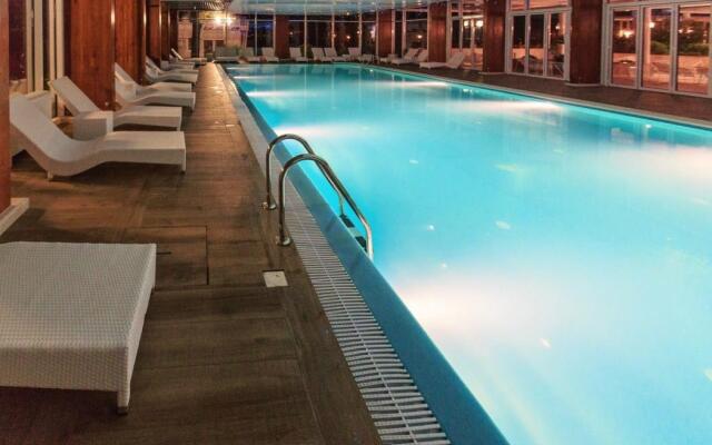 Carine Hotel Delfin