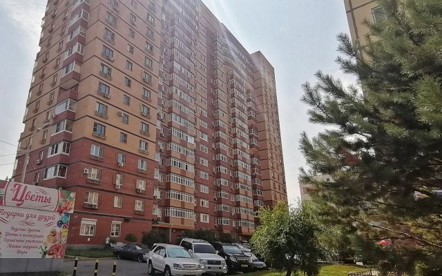 Lyuks Na Krasnorechenskoy 157 Apartments