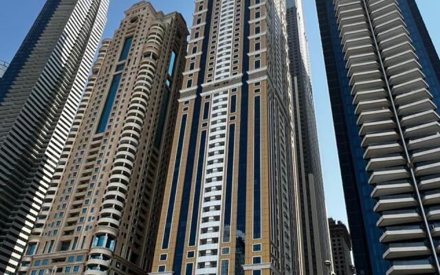 Apartments Contemporary Fully Furnished in Dubai Marina