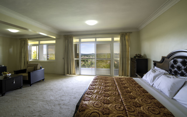 Aggrey  Hotel