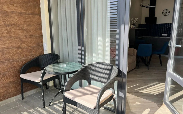 Апартаменты на Набережной 75к2 (602.2)