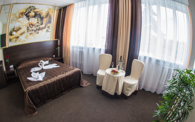 Гостиничный Комплекс Виктория - ZURO