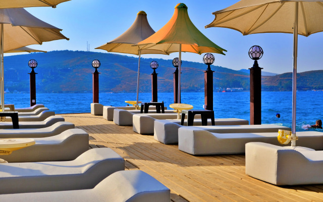 Oscar Seaside Hotel & Spa