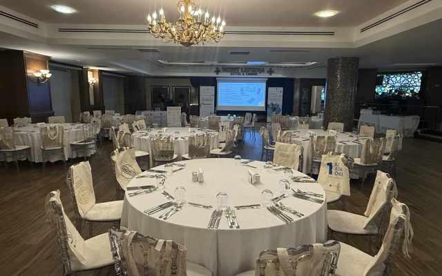 Merit Royal Gardens Hotel & Casino