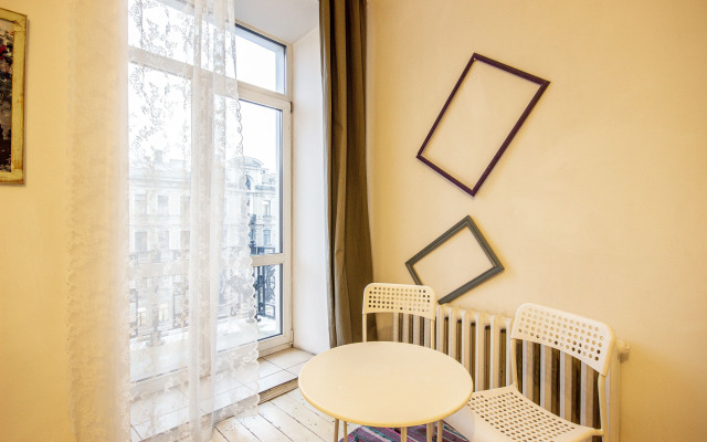 Меблированные комнаты Табурет и Чемодан