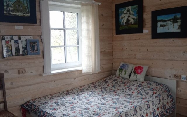 Domik Khudozhnikov Guest House