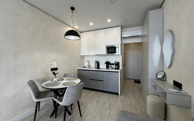 Апартаменты LS-Lux-Sunshine с видом на море с 15 этажа