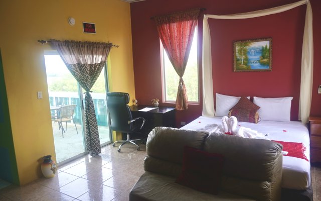 See Belize Sunroom Apartments