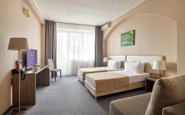 Vozdvizhenskoe Park Hotel