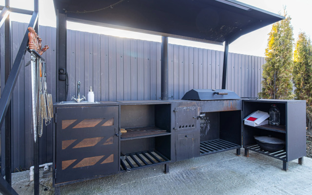 Частный дом Дизайнерский дом с бассейном