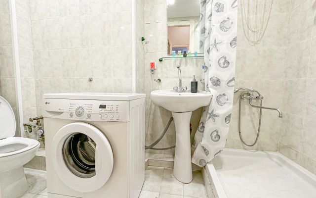 S Frantsuzskim Balkonom Apartaments