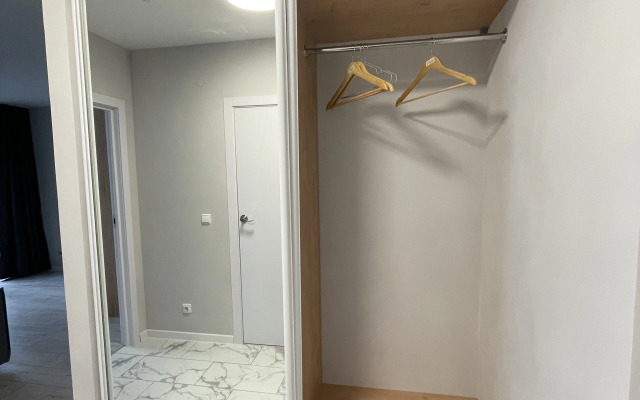 Dvukhomnatnaya Ryadom s Tsentrom Flat