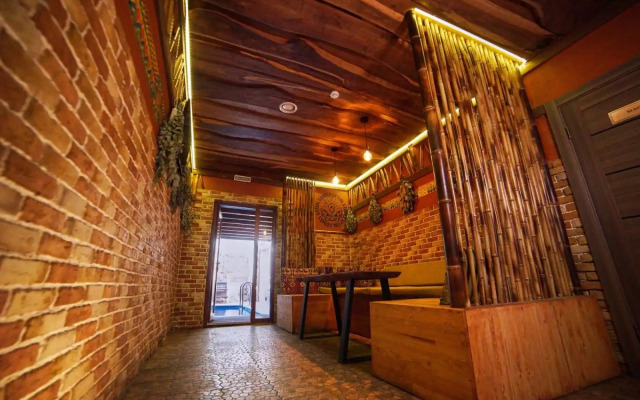 Wood House Hotel