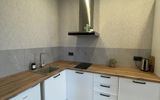 Квартира Просторная на Курсантов Кировцев