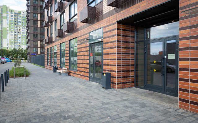 Na Bazovskoy 15/4 Apartments
