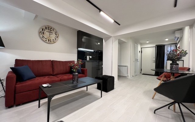 Tiny Modern Home In 1st Floor, Saryan Apartments
