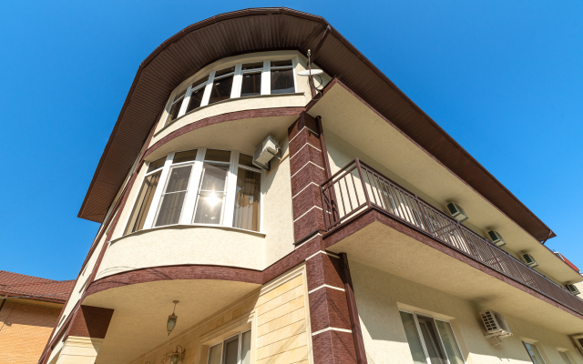 Zvyozdny Guest House