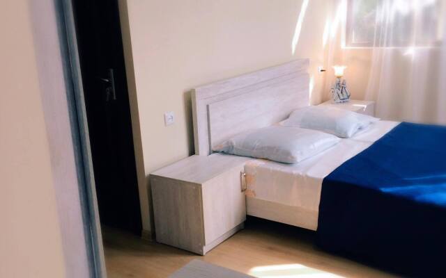 Holiday House Green Cape Batumi Guest House